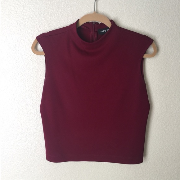 A top burgundy color. 100% Polyester - Picture 1 of 2